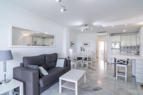 Stella Maris B Casasol Apartments