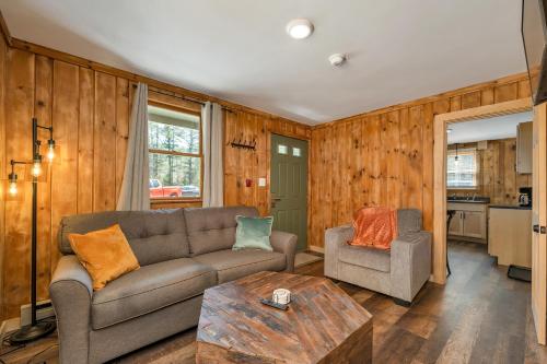 a living room with a couch and a table at The Inn & More in Bartlett