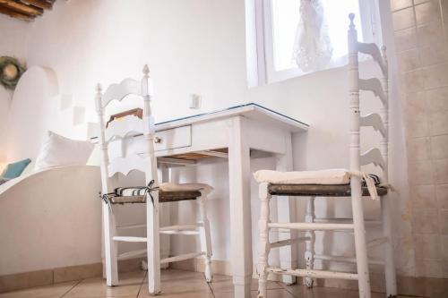 Φωτογραφία από το άλμπουμ του Lemonia House στη Βίβλο