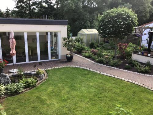 Taman di luar Ferienwohnung Volgenandt Wingerode