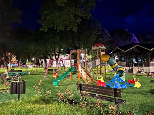 Parc infantil de Cozy Apartment