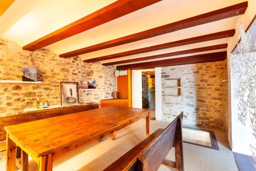 Kuchyň nebo kuchyňský kout v ubytování Casa Fumanal - Unique Property for up to 24