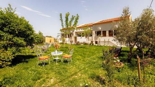 Gallery image of Aether Green Apartments in Nea Roda