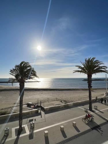 Appartement Mar e Souleu avec Terrasse et Vue Mer au Grau du Roi