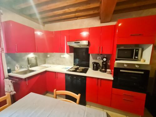 Photo de la galerie de l'établissement T2 fonctionnel, coeur de maurienne, proche gare, à Saint Avre la Chambre