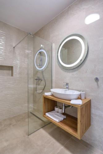 Gallery image of Apartments Bonaca with Jacuzzi in Privlaka