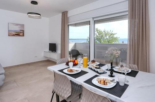 Gallery image of Apartments Bonaca with Jacuzzi in Privlaka