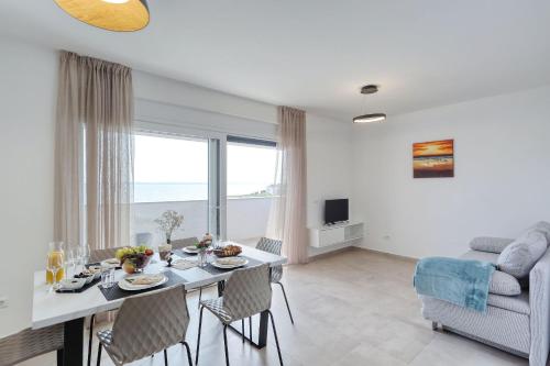 Gallery image of Apartments Bonaca with Jacuzzi in Privlaka