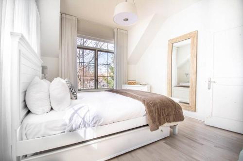 Postel nebo postele na pokoji v ubytování Tremblant Prestige - Panache 632