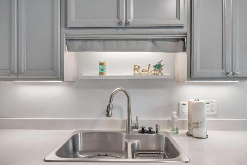 Dapur atau dapur kecil di Sea Shell Townhome 23