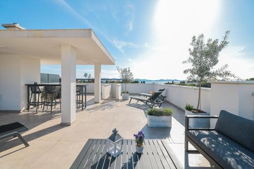 Premium Residence Ventus Rosa - Bora Penthouse