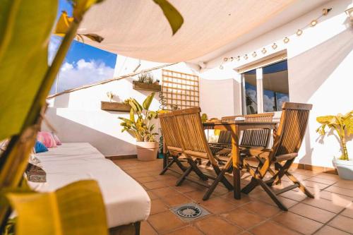 Kite House in town at 100m from the Beach - TWR