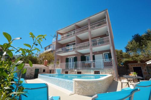 Luxury villa with a swimming pool Mavarstica, Ciovo - 20403