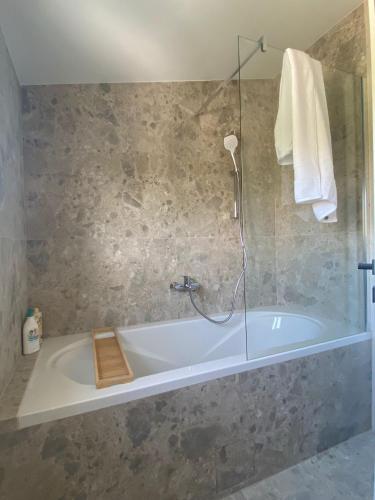 Luxury villa with a swimming pool Mavarstica, Ciovo - 20403