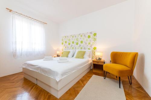 Apartment Mavarstica 17821b