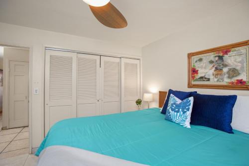Ένα ή περισσότερα κρεβάτια σε δωμάτιο στο Beautiful 1 Bedroom Condo with Ocean Views | Oceanfront