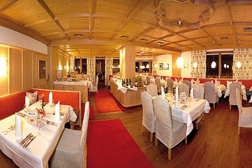 Restoran atau tempat lain untuk makan di Hotel Solstein