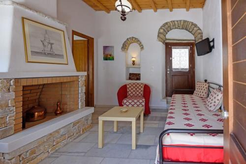 Φωτογραφία από το άλμπουμ του Petrino House στον Απέραθο