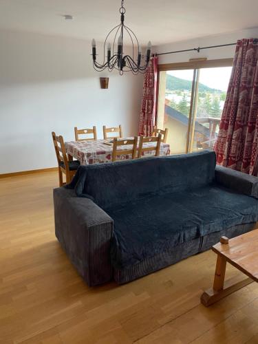 Posedenie v ubytovaní Appartement tout confort - Belle vue sur le Cambre d'Aze