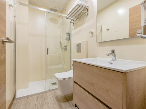 Ένα μπάνιο στο Simone Apartments