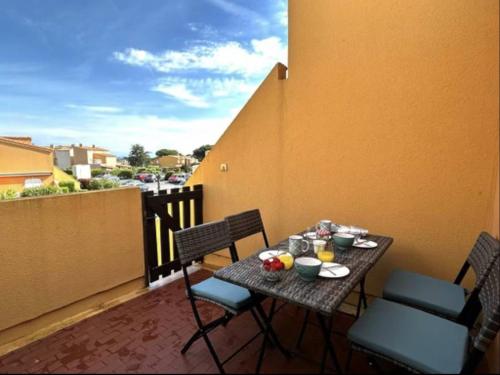 Studio moderne avec terrasse, parking et clim à 5 min de la plage de la Roquille - FR-1-723-59