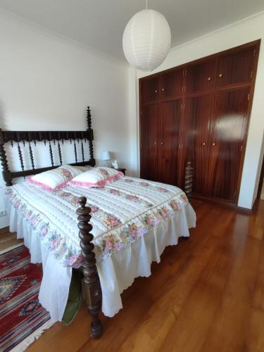 Ένα ή περισσότερα κρεβάτια σε δωμάτιο στο Casa do Espinheiro