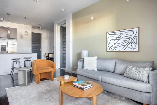 Playa Vista 2br w gym pool near beach LAX-1043