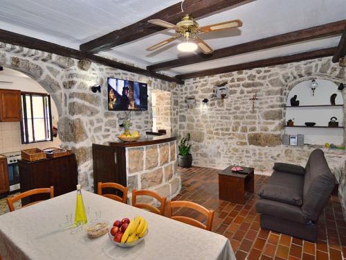 Foto Holiday Home Ivo by Interhome 5