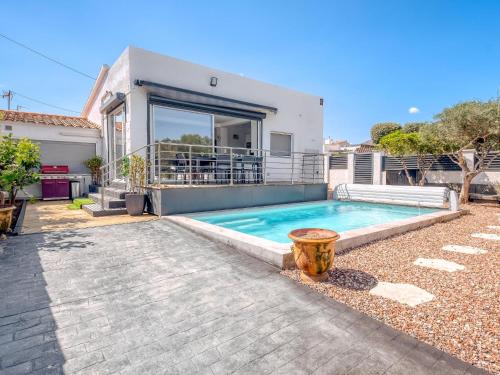 Villa Gironés by Interhome