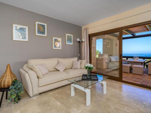 Kép Apartment Duquesa Views by Interhome szállásáról Manilvában a galériában