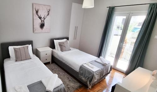 Cozy & modern apartment near Panathenaic Stadium