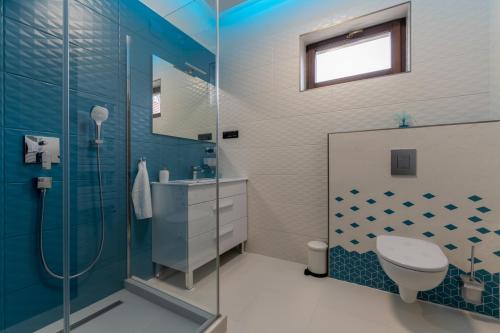 Un baño de Várkonyi Apartman
