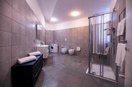 Kylpyhuone majoituspaikassa Eracle Hotel