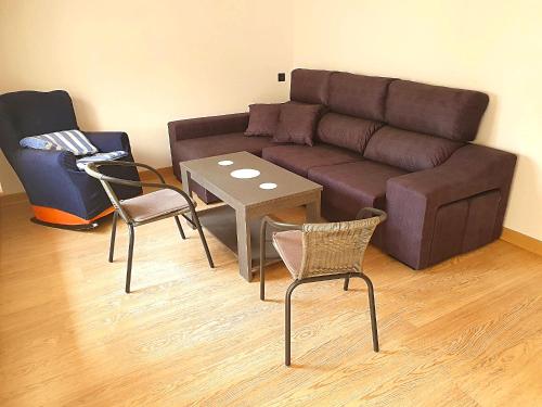 Newly renovated Two Bedrooms Apartment in Villa Marina