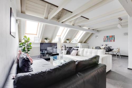 Spacious stylish attic in the heart of the center