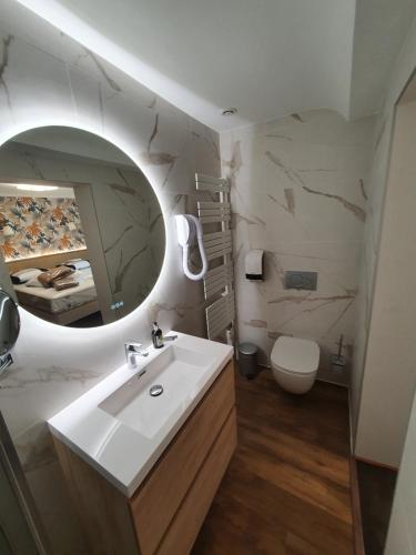 Gambar di galeri bagi Logis Hôtel Restaurant L'Odyssée Champêtre di Le Lude