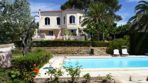 Villa Rima, bas de villa vue mer avec piscine à 200m des plages