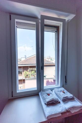 Milan Flat 5 min from Duomo with Park for small cars