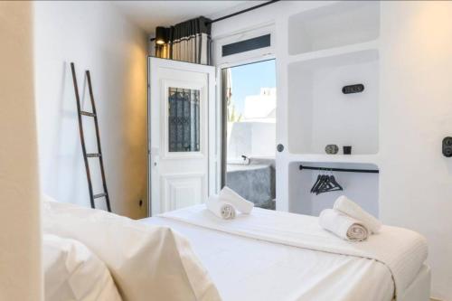 Elmina Two Bedroom Apartment in Mykonos Town