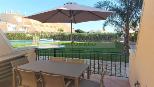 Moradia Townhouse Vila Rosal 2