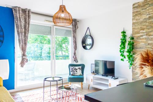 Photo de la galerie de l'établissement ZenBNB - Le Majestic / Appartement avec 1 chambre / Parking Privé / Balcon, à Annemasse