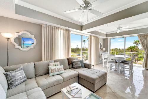 a living room with a couch and a table at Waterfront Boater's Paradise in Englewood