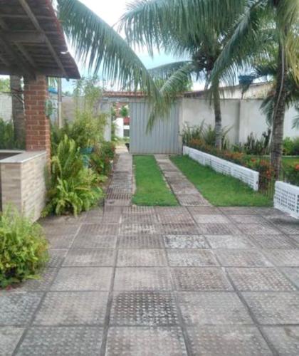 Taman di luar RECANTO DOS LIRAS