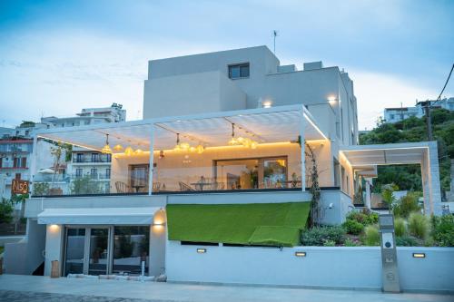 Το κτήριο όπου στεγάζεται  το διαμέρισμα