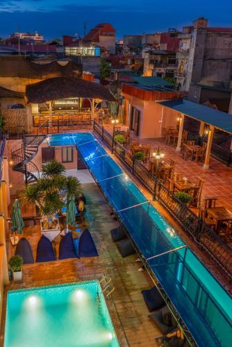 Bazén v ubytování The One Hostel Hanoi nebo v jeho okolí