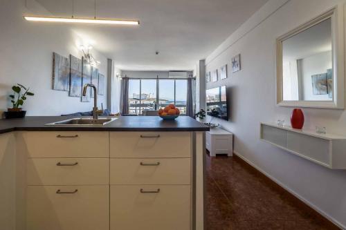 Apartamento acogedor, terraza, piscina y mar