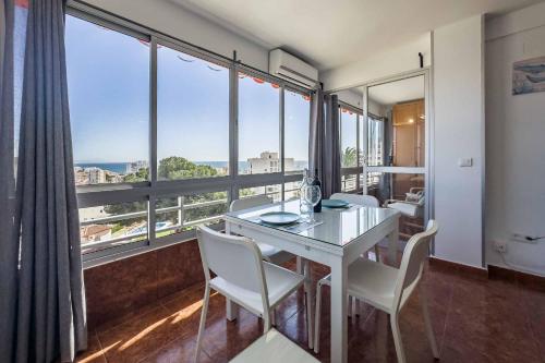 Apartamento acogedor, terraza, piscina y mar