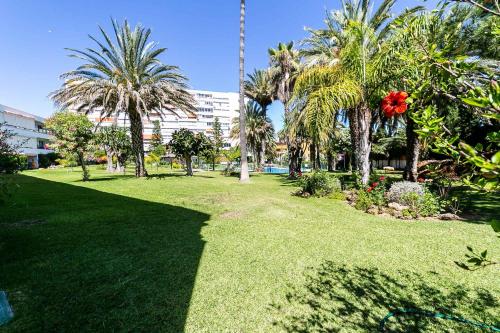 Apartamento acogedor, terraza, piscina y mar