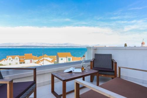 Beautiful, sea view, located in historic center.