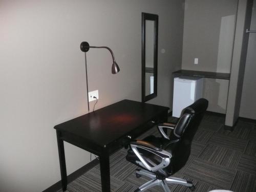 Gallery image of 121 Steakhouse & Motel in Assiniboia